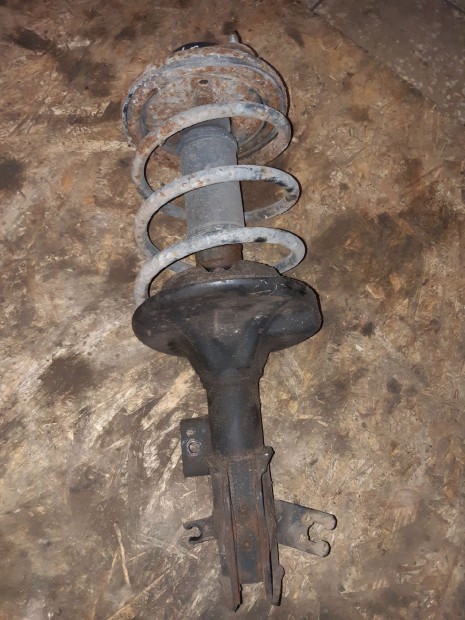 Volvo V40 Jobb Els� Leng�scsillap�t� + Rug�