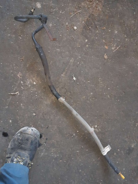 Volvo V40 Szerv�cs�