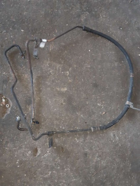 Volvo V40 Szerv�cs�