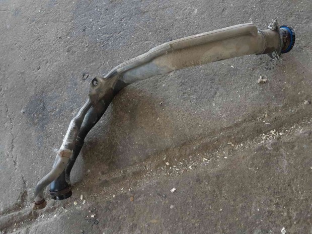 Volvo V40 �zemanyag Bet�lt� Cs�