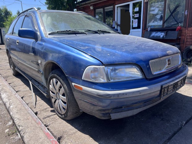 Volvo V40 (1998) 1.9D D4192TD Alkatrészek #M2815