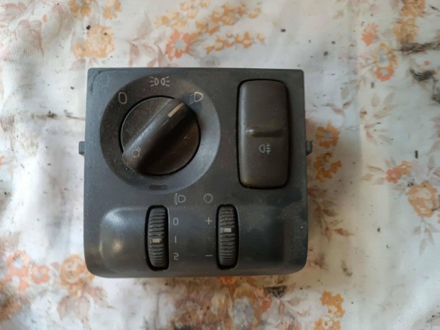 Volvo V40 , S40 vilgts kapcsol