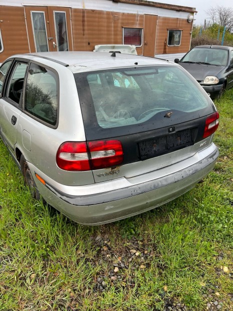 Volvo V40 alkatrszek!