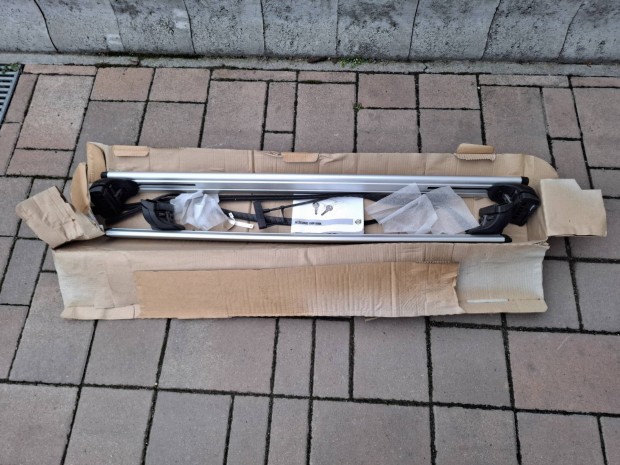 Volvo V40 cc gyri j tetcsomagtart , Thule wingbar 