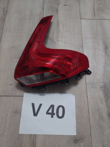 Volvo V40 h�ts� l�mpa elad�