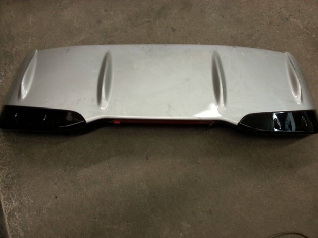 Volvo V40 hátsó spoiler