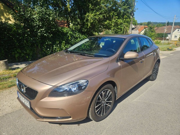 Volvo V40 kinetik