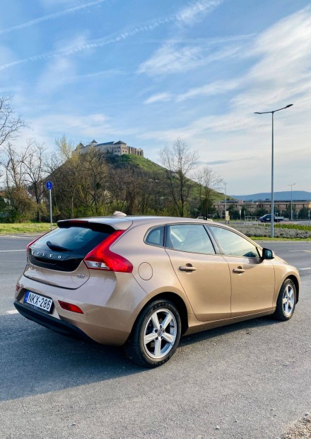 Volvo V40 kitn llapotban elad