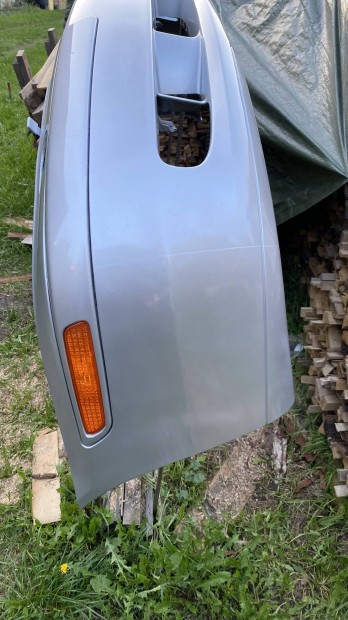 Volvo V40 lökhárító.
