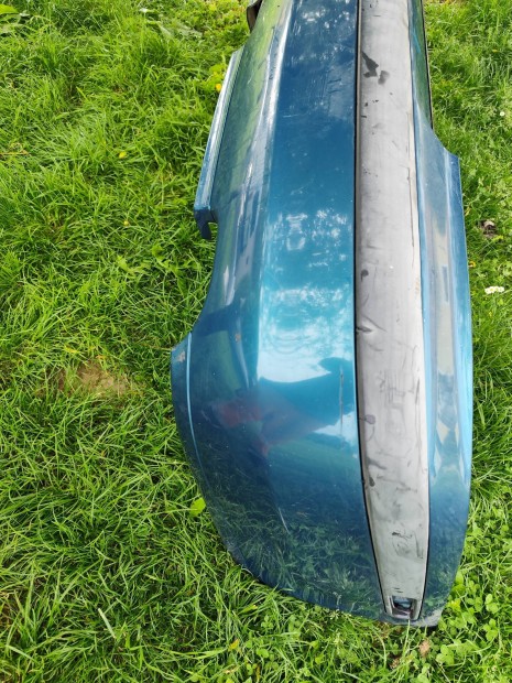Volvo V40 lökhárító és egyéb alkatrészek eladók.