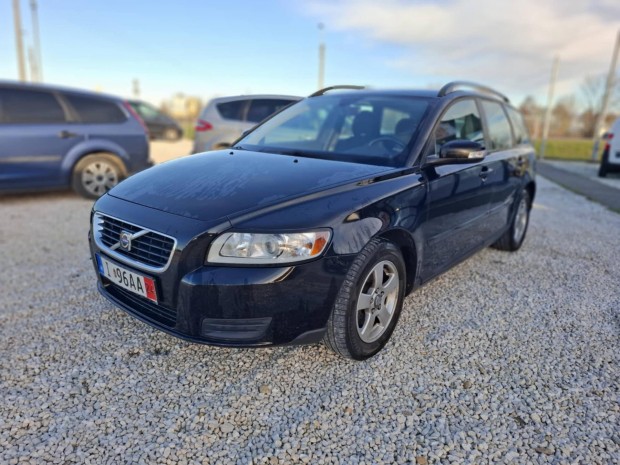 Volvo V50 1.6 D 198.205 km.vezetett szervzkny...