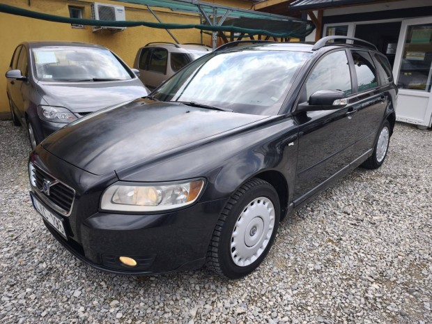 Volvo V50 1.6 D Drive Kinetic Rendszeresen Karb...
