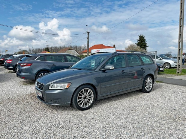 Volvo V50 1.6 D Drive Momentum Digit Klíma.Temp...
