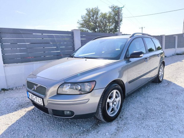 Volvo V50 1.6 D Jéghideg klíma! Vonóhorog! Téli...