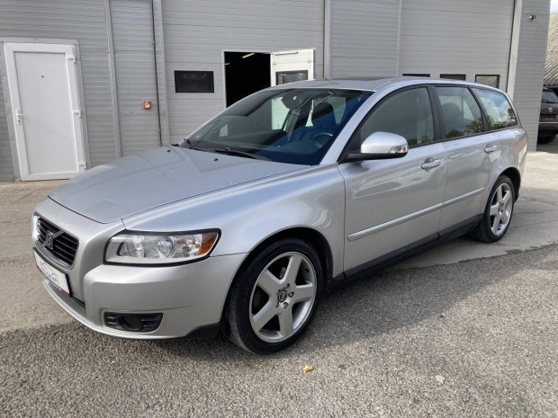 Volvo V50 1.6 D Summum 1 Év Garancia! Klíma! Bő...