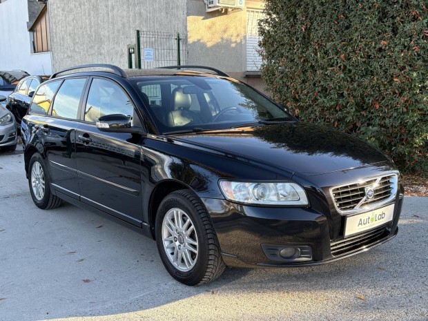 Volvo V50 1.6 D Summum / Br Bels / GPS Navig...