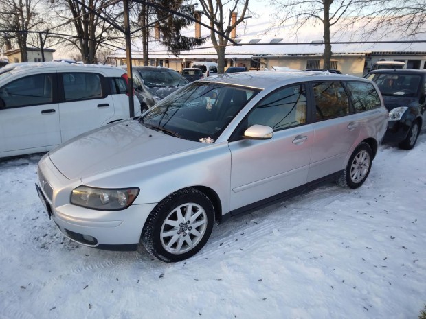 Volvo V50 2.0 D Momentum K�zi 6-os v�lt�!4xel.a...