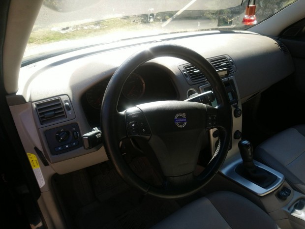 Volvo V50 2.0 D tulajdonostól eladó, rendszeresen karbantartott