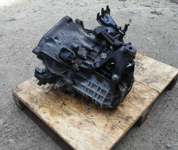 Volvo V50 S40 1.8 benzin 5 seb manulis