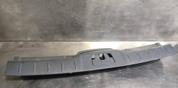 Volvo V50 S40 Csomagtérajtó alsó takaró