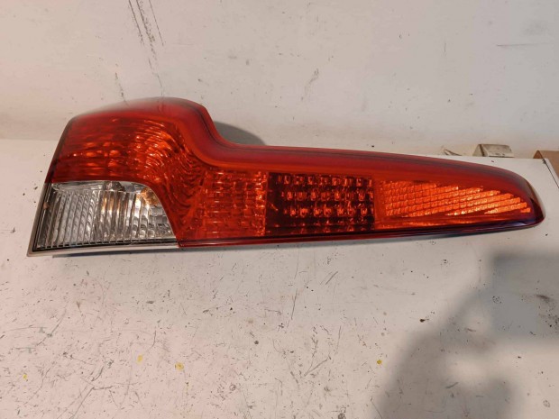 Volvo V50 facelift bal h�ts� l�mpa