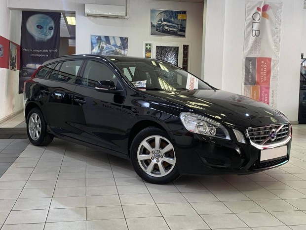 Volvo V60 1.6 D Drive Kinetic 1év Garancia-Navi...