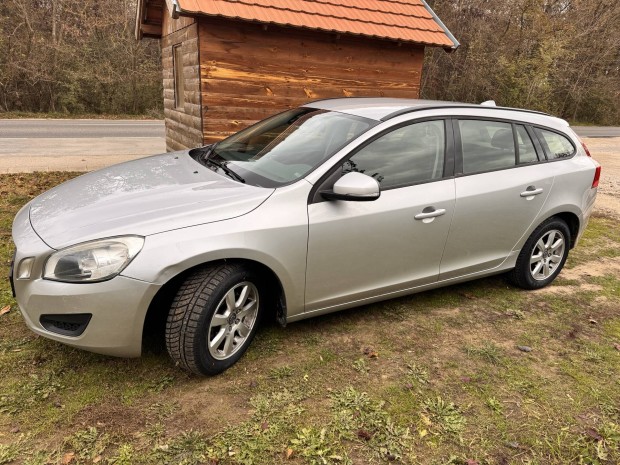 Volvo V60  1.6 (d2)