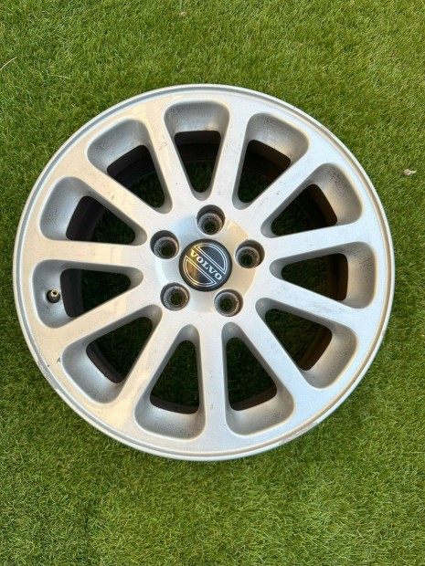 Volvo V60 gyri 16-os alufelni elad