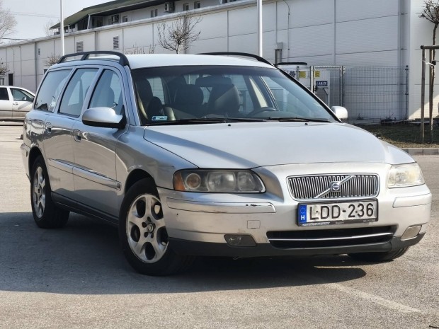 Volvo V70 2.4 D Kinetic