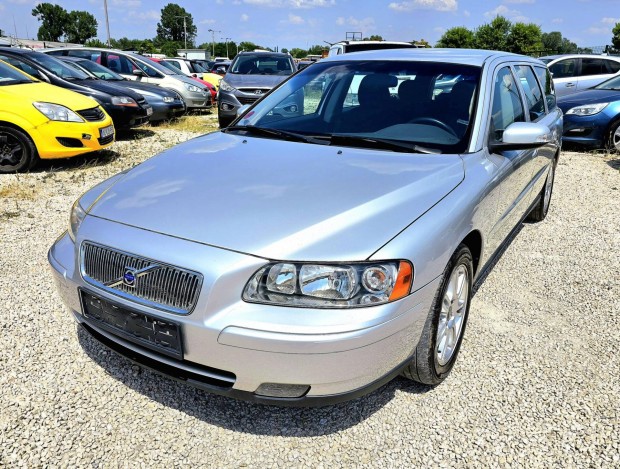 Volvo V70 2.4 Momentum (Automata) BI-Fuel Dupla...