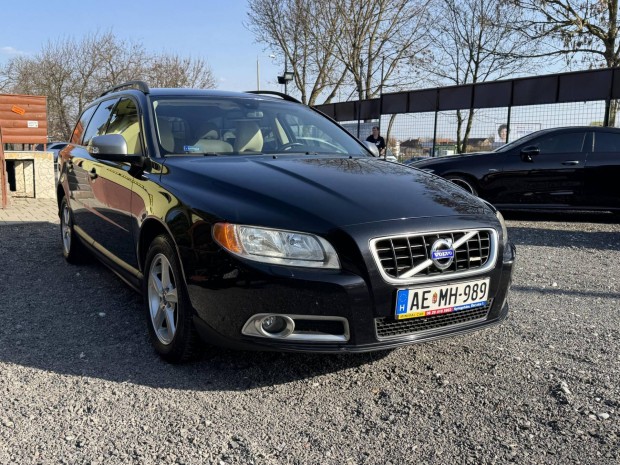 Volvo V70 2.5 T Summum Geartronic 5 hengeres be...