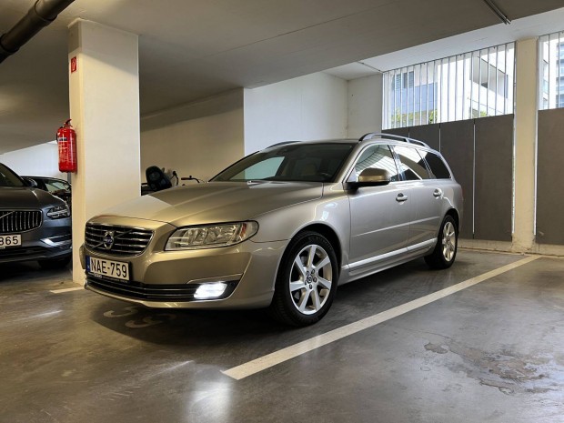 Volvo V70 D4 Momentum - rendkívül megkímélt