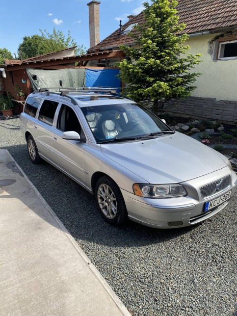 Volvo V70 Elad