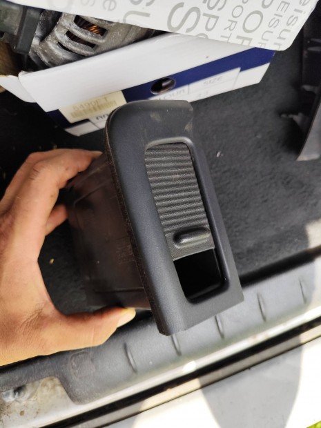 Volvo V70/S60/S80 CD autó rádió