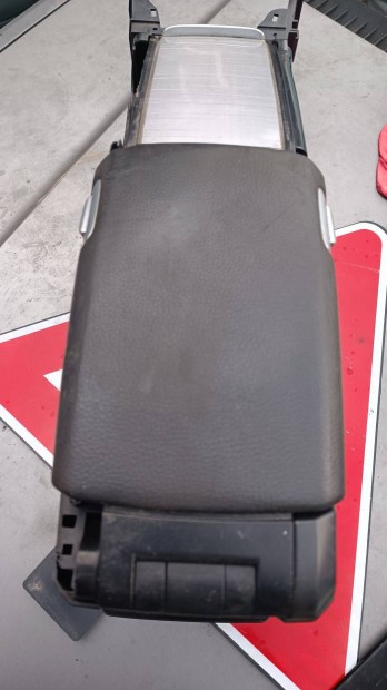Volvo V70 S60 középső könyöklő konzol + pohartarto elem kozepkonzollal