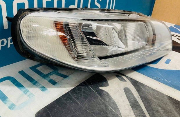 Volvo V70 XC70 jobb els fnyszr lmpa