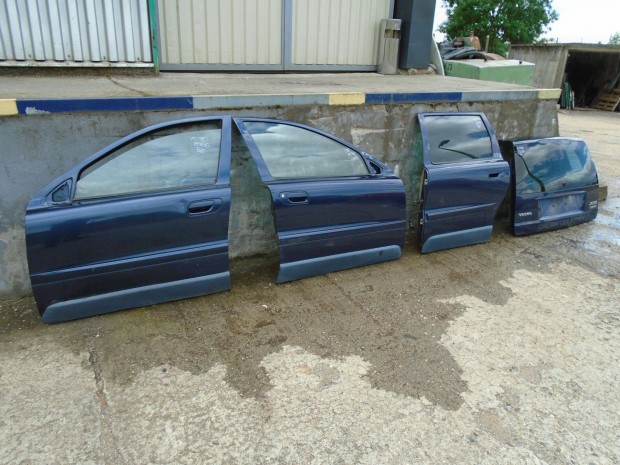 Volvo V70 ajt elad! 2002-2007-ig