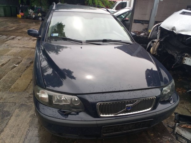Volvo V70 bontás, önindító, generátor, klíma kompresszor