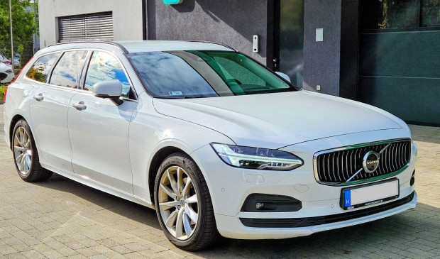 Volvo V90 B4 Dízel Momentum Pro