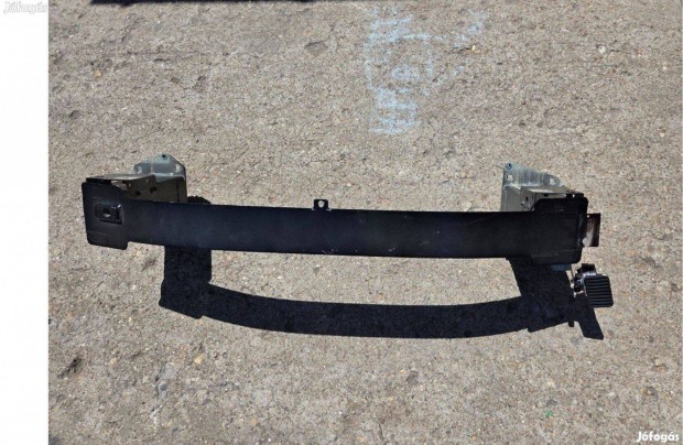 Volvo X40 kt nylvnyt ssze kt gerenda, tkzs elnyel gerenda!