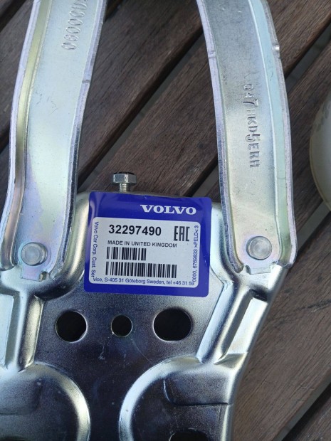 Volvo XC40 gyári új motorháztető zsanér jobb bal