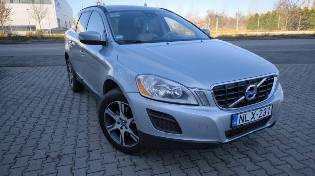 Volvo XC60 2.0 D Momentum Geartronic