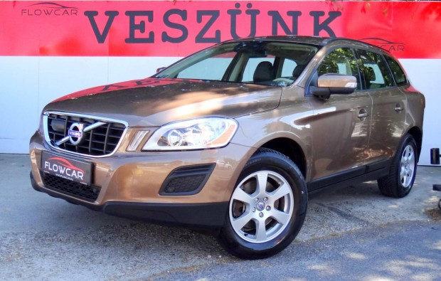 Volvo XC60 2.0 D Momentum Geartronic Magyar! EL...