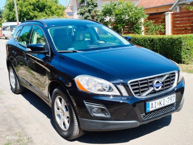 Volvo XC60 2.4 D Drive Momentum Geartronic j V...