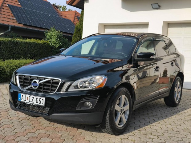 Volvo XC60 2.4 D Drive Summum 158000km !