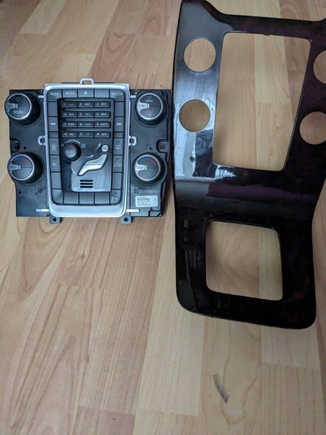 Volvo XC60 V70 S80 k�z�pkonzol klima panel radio