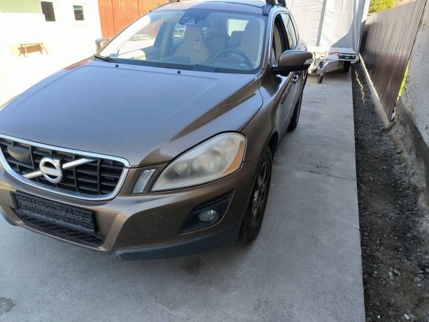 Volvo XC60 alkatr�szek 