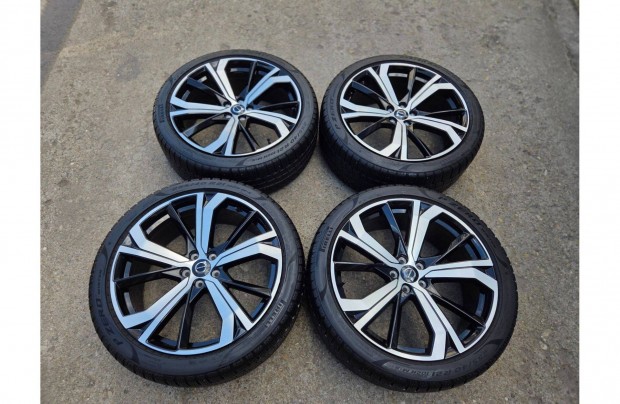 Volvo XC60 gyári 21" colos alufelni garnitúra Pirelli gumikkal!