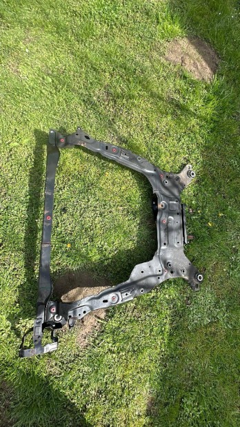 Volvo XC70 III 3 MK3 motor tartó bölcső