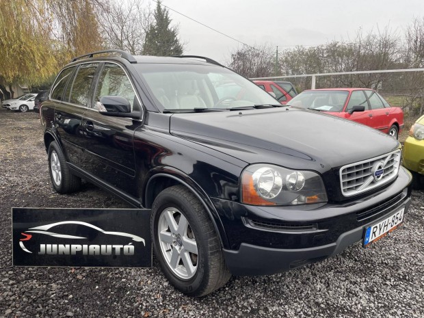 Volvo XC90 2.4 4x4 Biztonsgos tekintlyes dara...